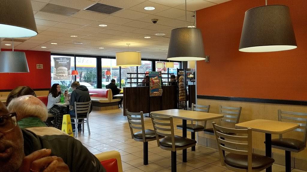 McDonalds | cafe | 934 York Rd, Towson, MD 21204, USA | 4108236760 OR +1 410-823-6760