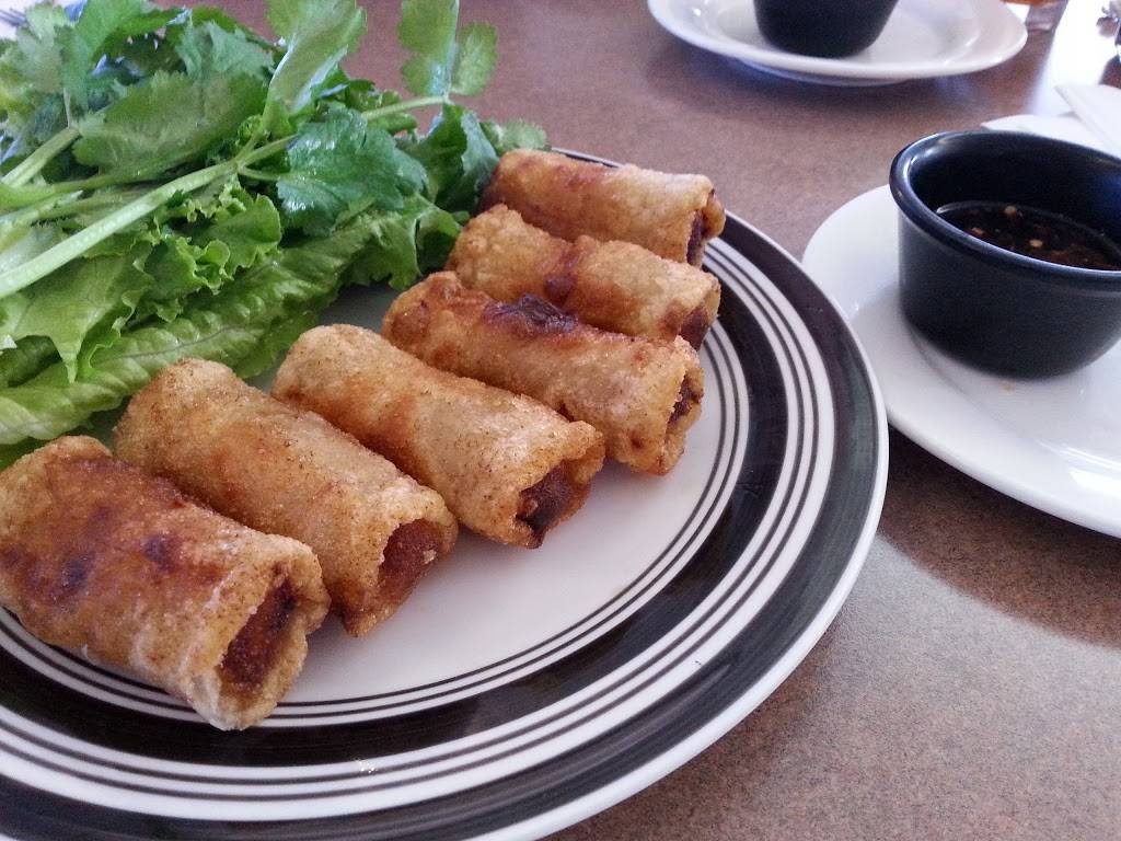 King Food Chinese & Vietnamese Restaurant | restaurant | 704 W NASA Pkwy, Webster, TX 77598, USA | 2813321931 OR +1 281-332-1931