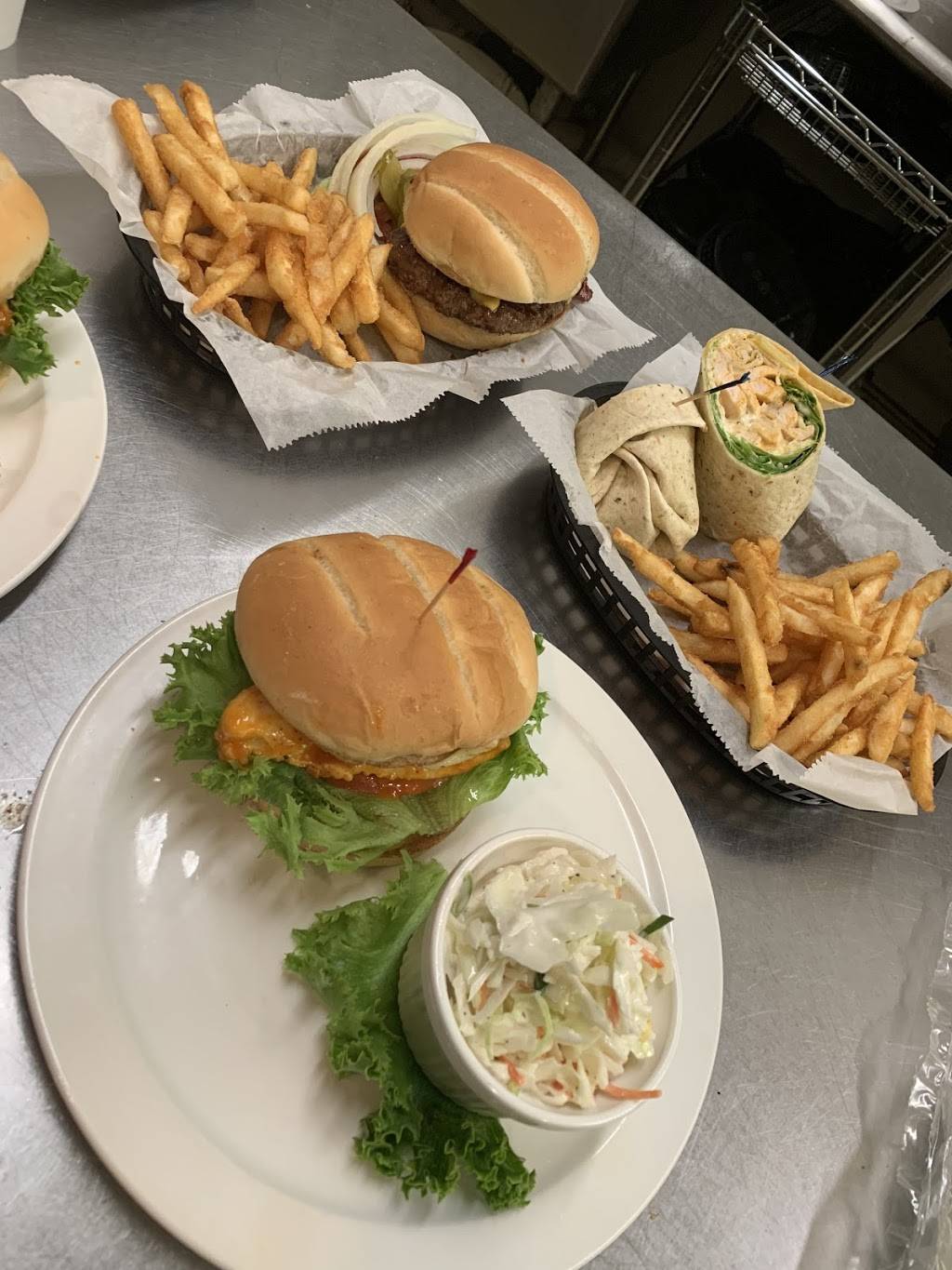 Blondies Bar And Grill | restaurant | 175 S Main St, St Clair, MO 63077, USA | 6366295511 OR +1 636-629-5511