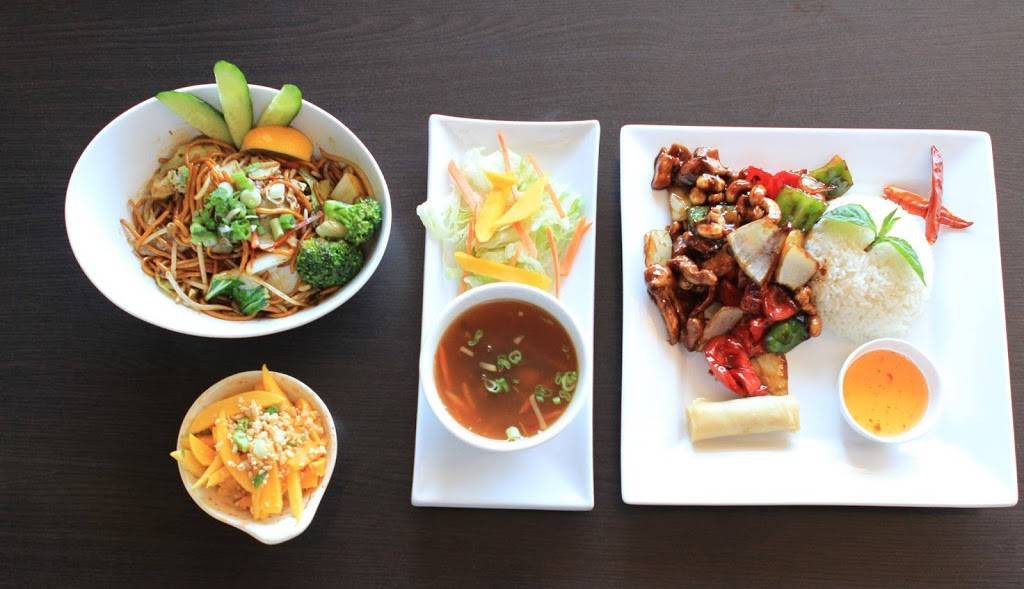 Satay On The Road | restaurant | 2003 Avenue Rd, North York, ON M5M 4A4, Canada | 4164885153 OR +1 416-488-5153