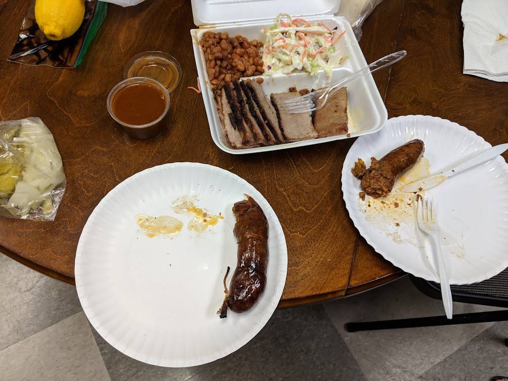 Leons World Finest Bar-B-Que | restaurant | 5427 Broadway Avenue J, Galveston, TX 77551, USA | 4097440070 OR +1 409-744-0070