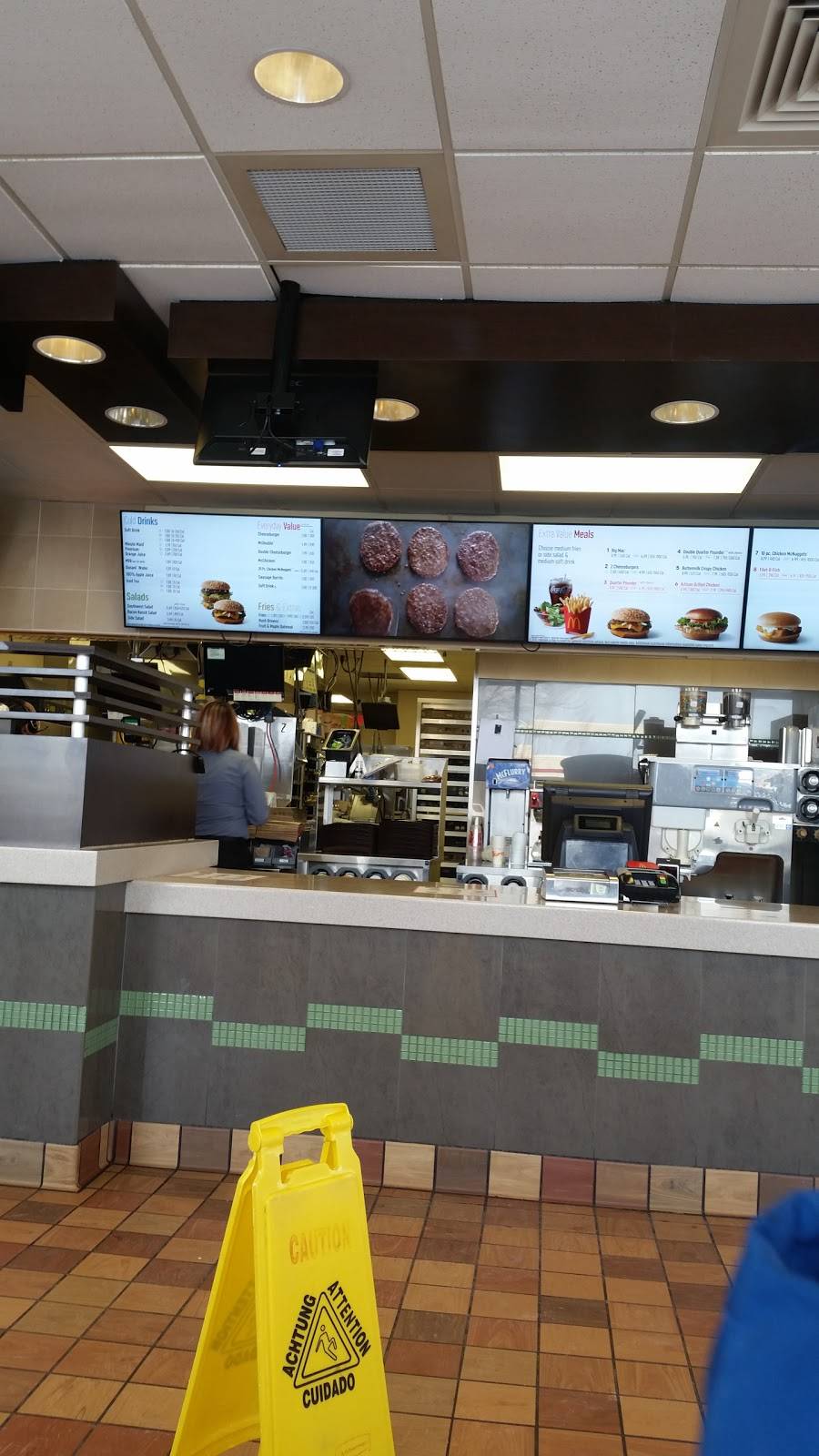 McDonalds | cafe | 5103 Roe Ave, Roeland Park, KS 66205, USA | 9138317774 OR +1 913-831-7774