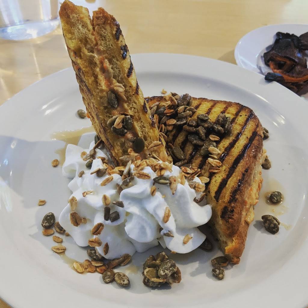 Commonwealth On Queen | cafe | 301 N Queen St, Lancaster, PA 17603, USA | 7172083394 OR +1 717-208-3394