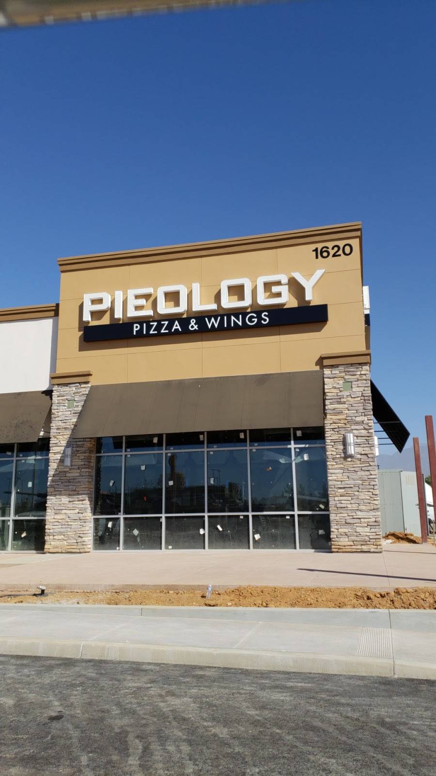 Pieology Pizzeria, Beaumont | restaurant | 1620 E 1st St Suite 400, Beaumont, CA 92223, USA | 9518459333 OR +1 951-845-9333