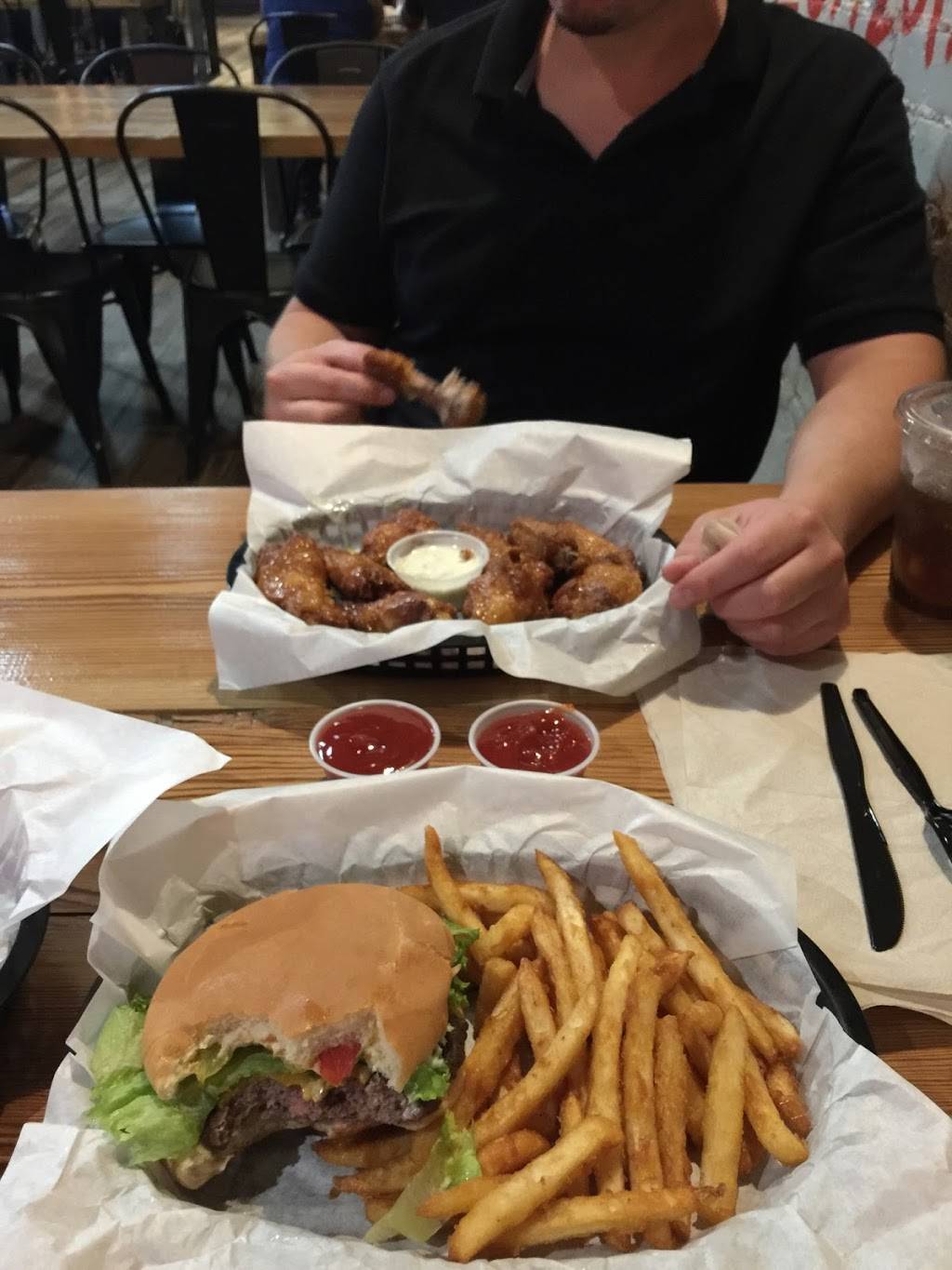 WAREHOUSE | restaurant | 108 S Austin St, Seguin, TX 78155, USA | 8304334666 OR +1 830-433-4666