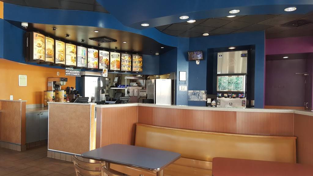 Taco Bell | meal takeaway | 11 Southland Dr, Fairmont, WV 26554, USA | 3043635620 OR +1 304-363-5620