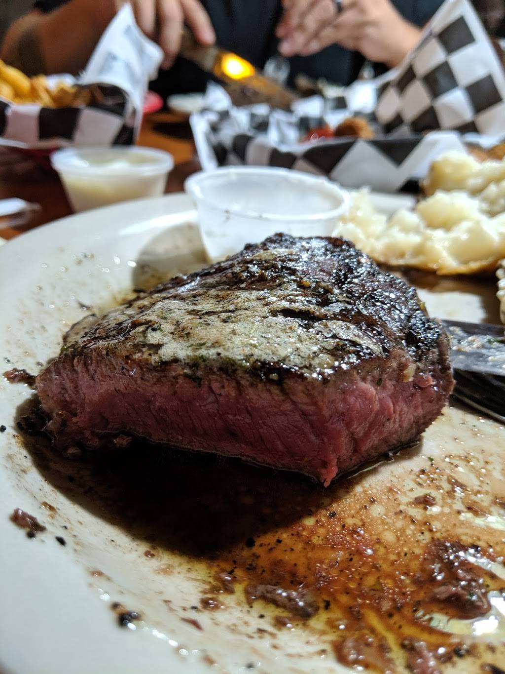 Rowdy Beaver | restaurant | 417 W Van Buren, Eureka Springs, AR 72632, USA | 4792538544 OR +1 479-253-8544