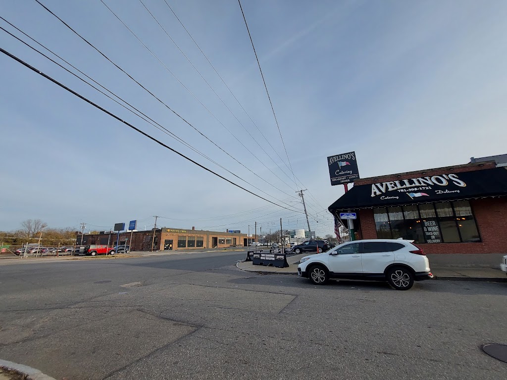 Avellinos Restaurant and Catering | restaurant | 313 Mystic Ave, Medford, MA 02155, USA | 7813951721 OR +1 781-395-1721