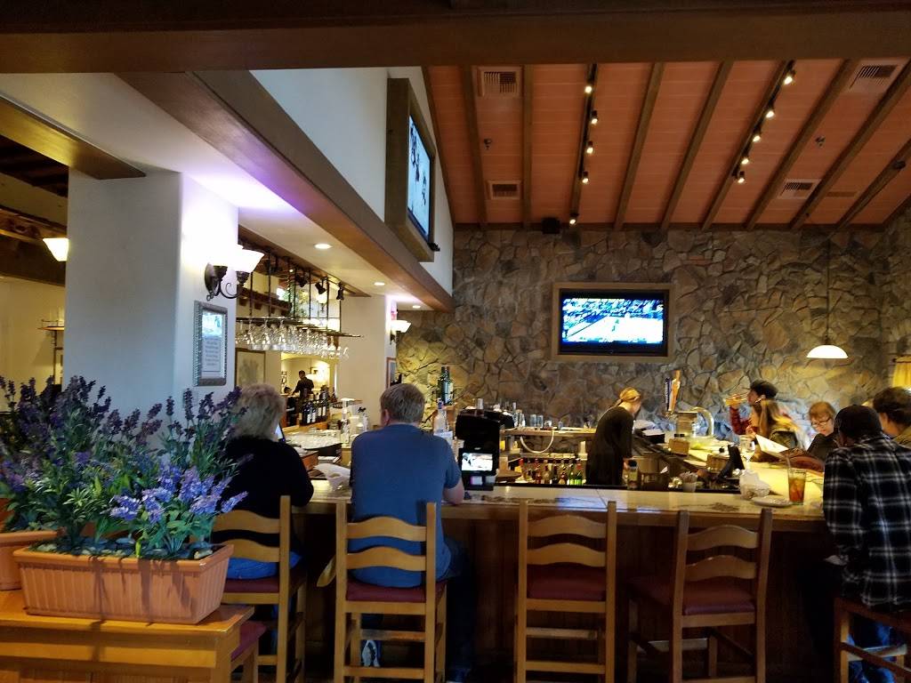 Olive Garden Italian Restaurant | meal takeaway | 4110 S Mooney Blvd, Visalia, CA 93277, USA | 5597389734 OR +1 559-738-9734