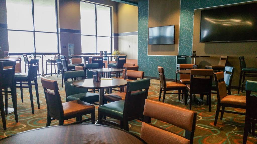 Ovation 10 Bloomington | restaurant | 415 Detroit Dr, Bloomington, IL 61704, USA | 3096612452 OR +1 309-661-2452