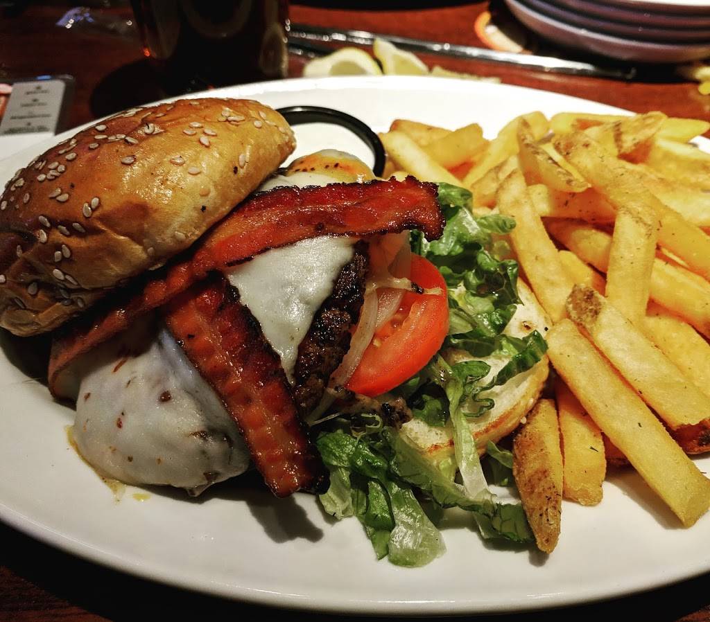 54th Street Restaurant & Drafthouse | restaurant | 954 E Rector St, San Antonio, TX 78216, USA | 2103425454 OR +1 210-342-5454