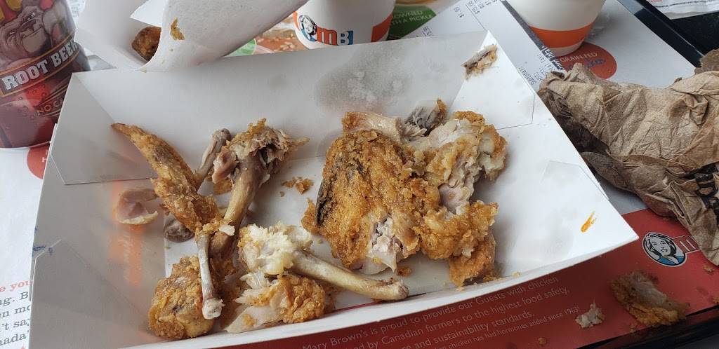 Mary Browns Chicken & Taters | restaurant | 3098 Carling Ave Unit 6B, Nepean, ON K2B 7K2, Canada | 6138280808 OR +1 613-828-0808