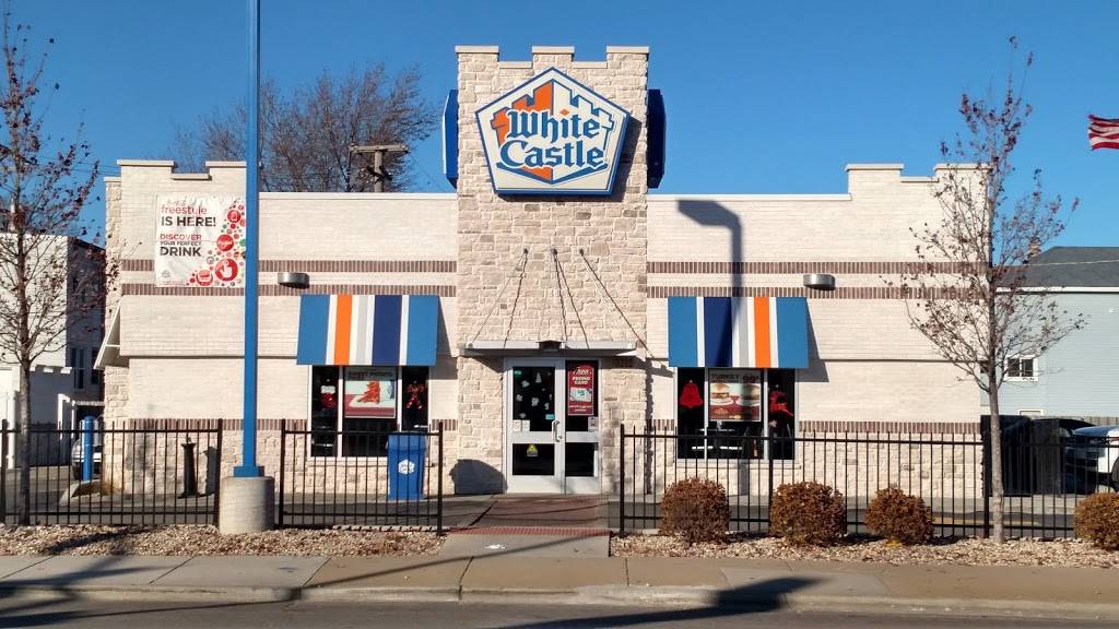 White Castle | restaurant | 3212 W Addison St, Chicago, IL 60618, USA | 7735392505 OR +1 773-539-2505