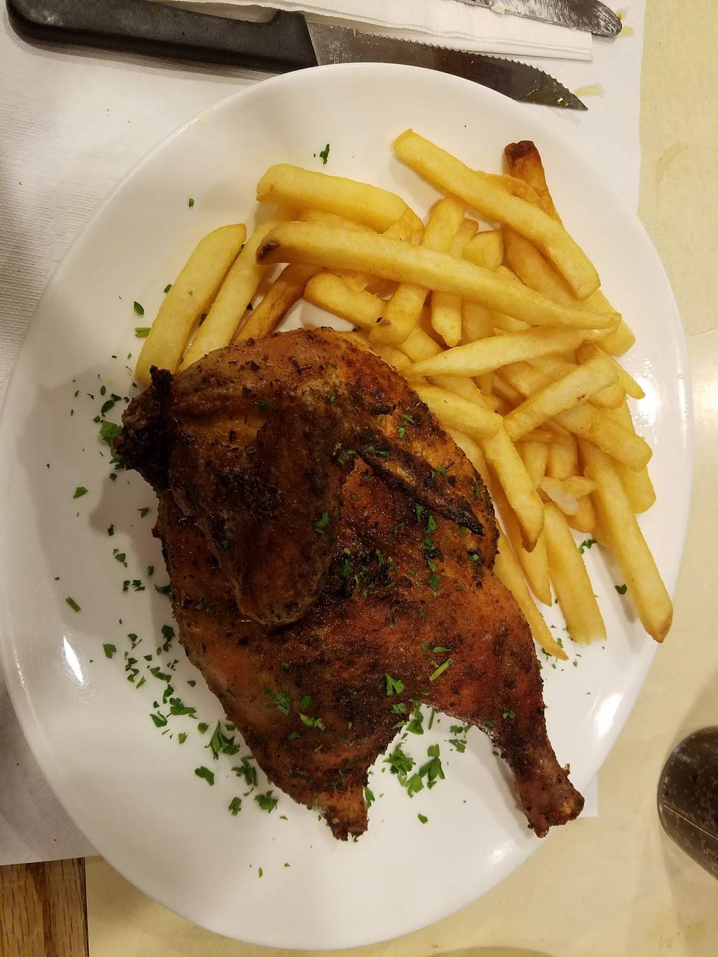 Crossroads Family Restaurant | restaurant | 4643 Pottsville Pike, Reading, PA 19605, USA | 6109269002 OR +1 610-926-9002