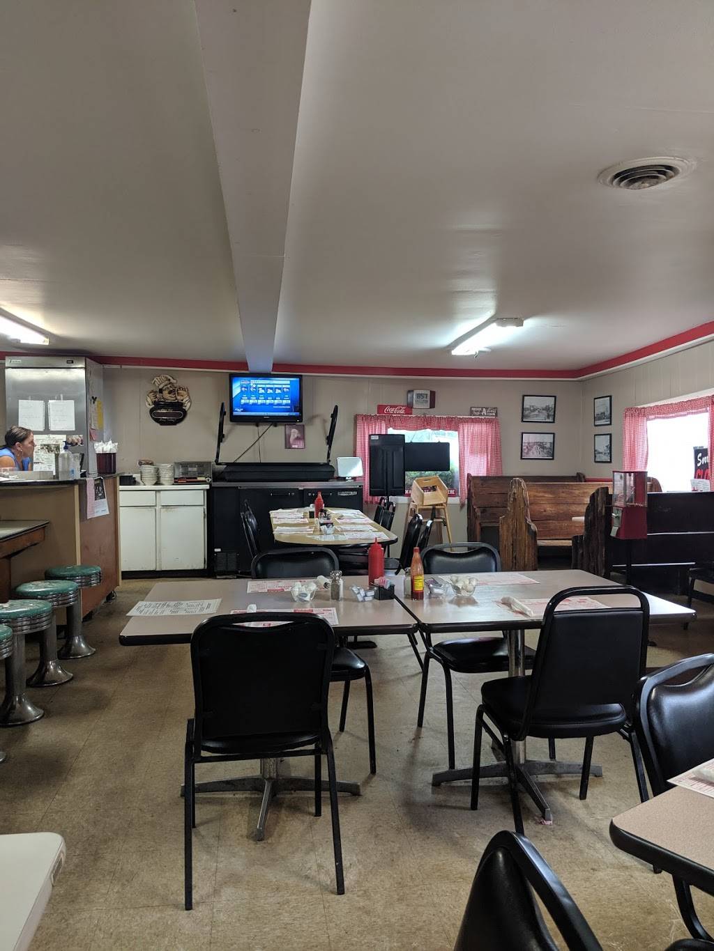 Swedes Restaurant | restaurant | 89 W Grand Ledge Hwy, Mulliken, MI 48861, USA | 5176498941 OR +1 517-649-8941