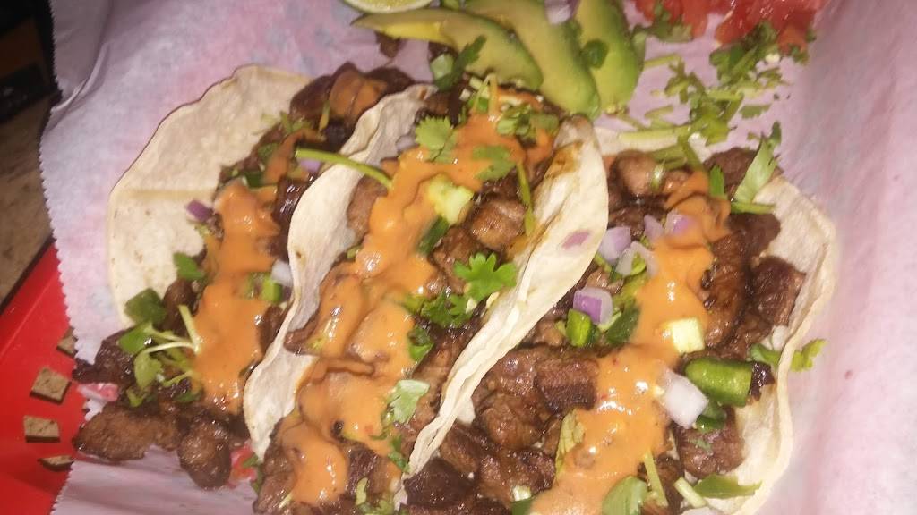 Little Shack | restaurant | 2701 N Mesa St #200, El Paso, TX 79902, USA | 9156036007 OR +1 915-603-6007