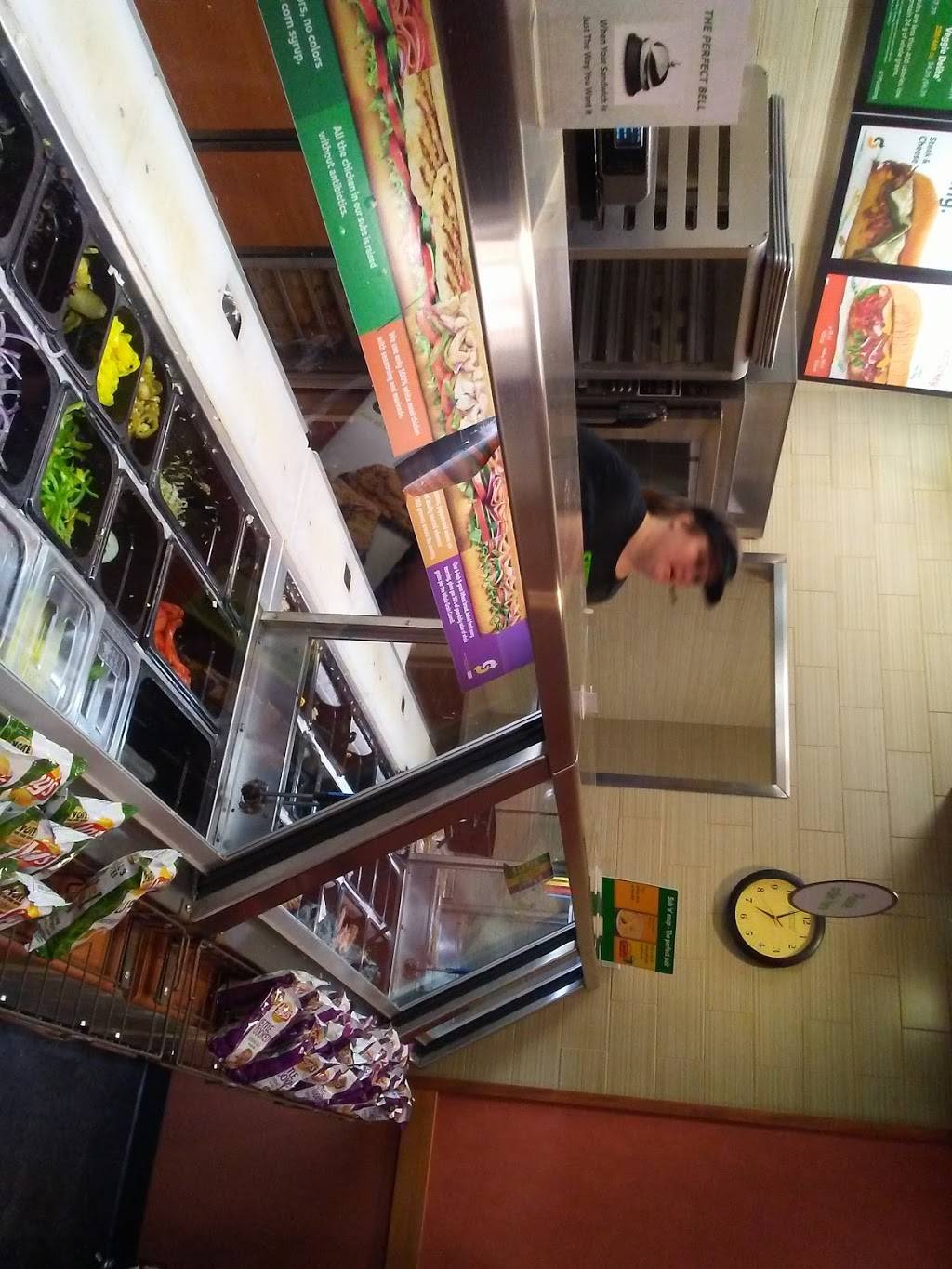 Subway | meal takeaway | 9023 Key Peninsula Hwy NW Unit 104, Lakebay, WA 98349, USA | 2538849715 OR +1 253-884-9715