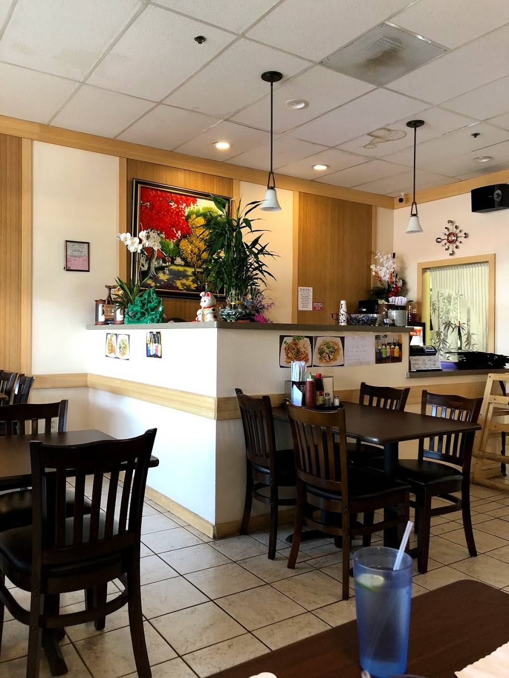 King Pho Vietnamese Cuisine | restaurant | 524 N Main St, Manteca, CA 95336, USA | 2096298719 OR +1 209-629-8719