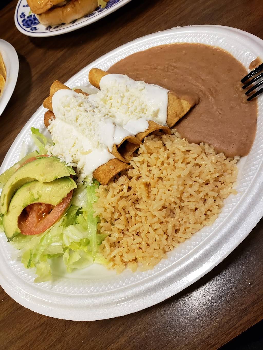 Tortas El Jacalito | restaurant | 5102 W Davis St, Dallas, TX 75211, USA | 2143391101 OR +1 214-339-1101