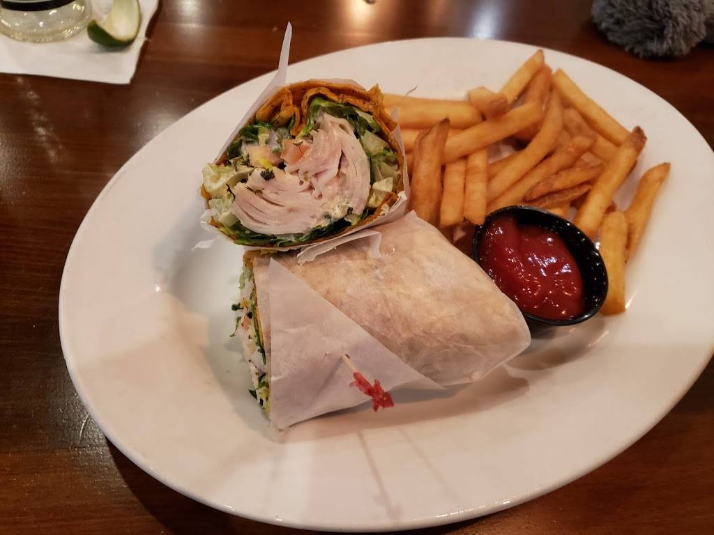 Green Mill Restaurant & Bar | restaurant | 1595 Hwy 36 W #1010, Roseville, MN 55113, USA | 6516332100 OR +1 651-633-2100