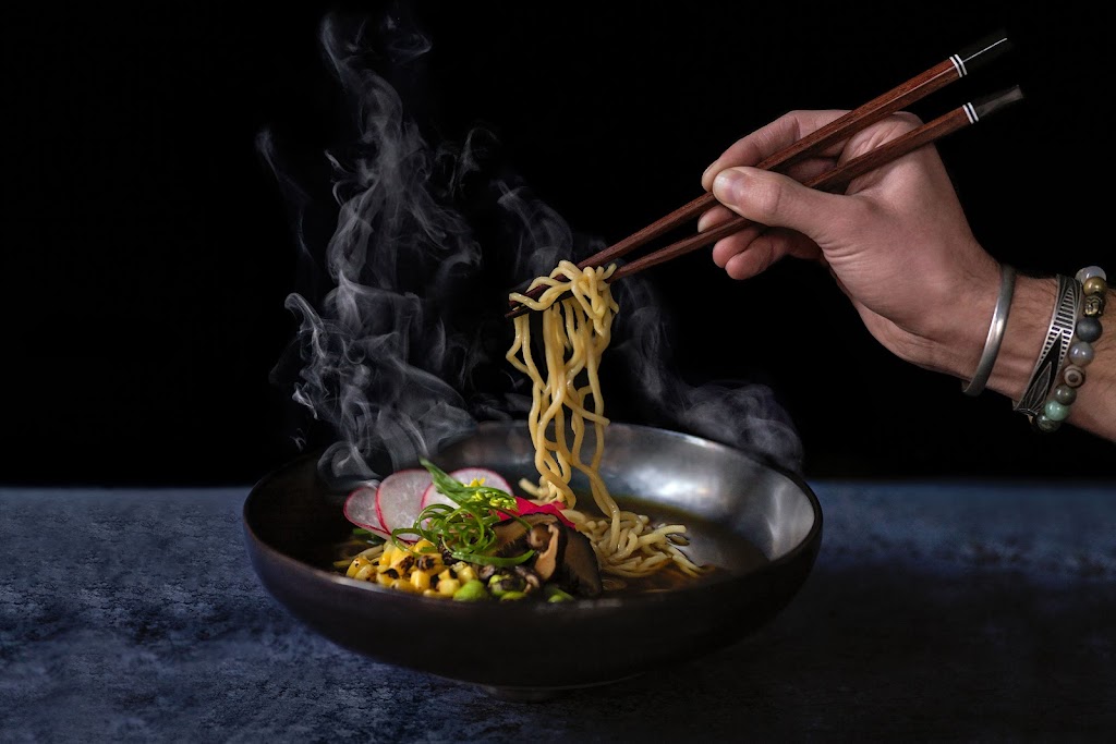 PlantPub | restaurant | 675 W Kendall St, Cambridge, MA 02142, USA | 6177145452 OR +1 617-714-5452