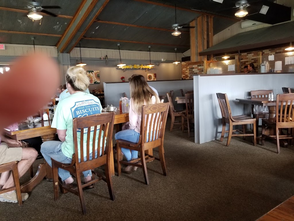 Angies Hideaway | restaurant | 201 Bobbie Jean Ln, Heber Springs, AR 72543, USA | 5013653951 OR +1 501-365-3951