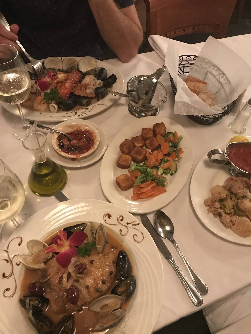 Piccolino | restaurant | 3935 Amboy Rd, Staten Island, NY 10308, USA | 7189675870 OR +1 718-967-5870