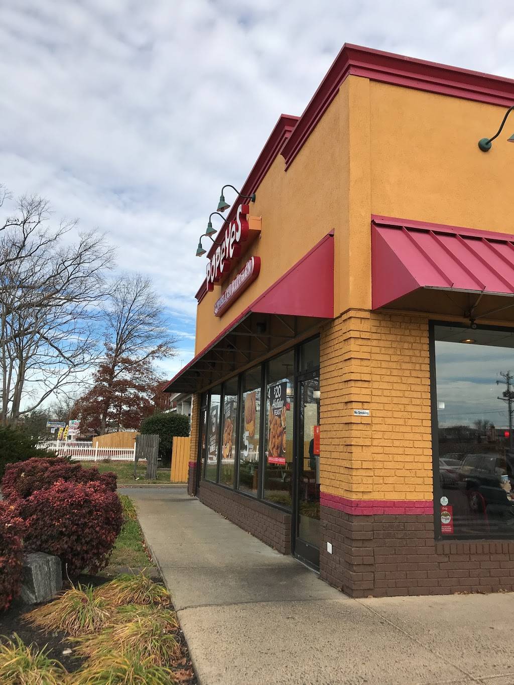 Popeyes Louisiana Kitchen | restaurant | 2709 Chamberlayne Ave, Richmond, VA 23222, USA | 8042288733 OR +1 804-228-8733