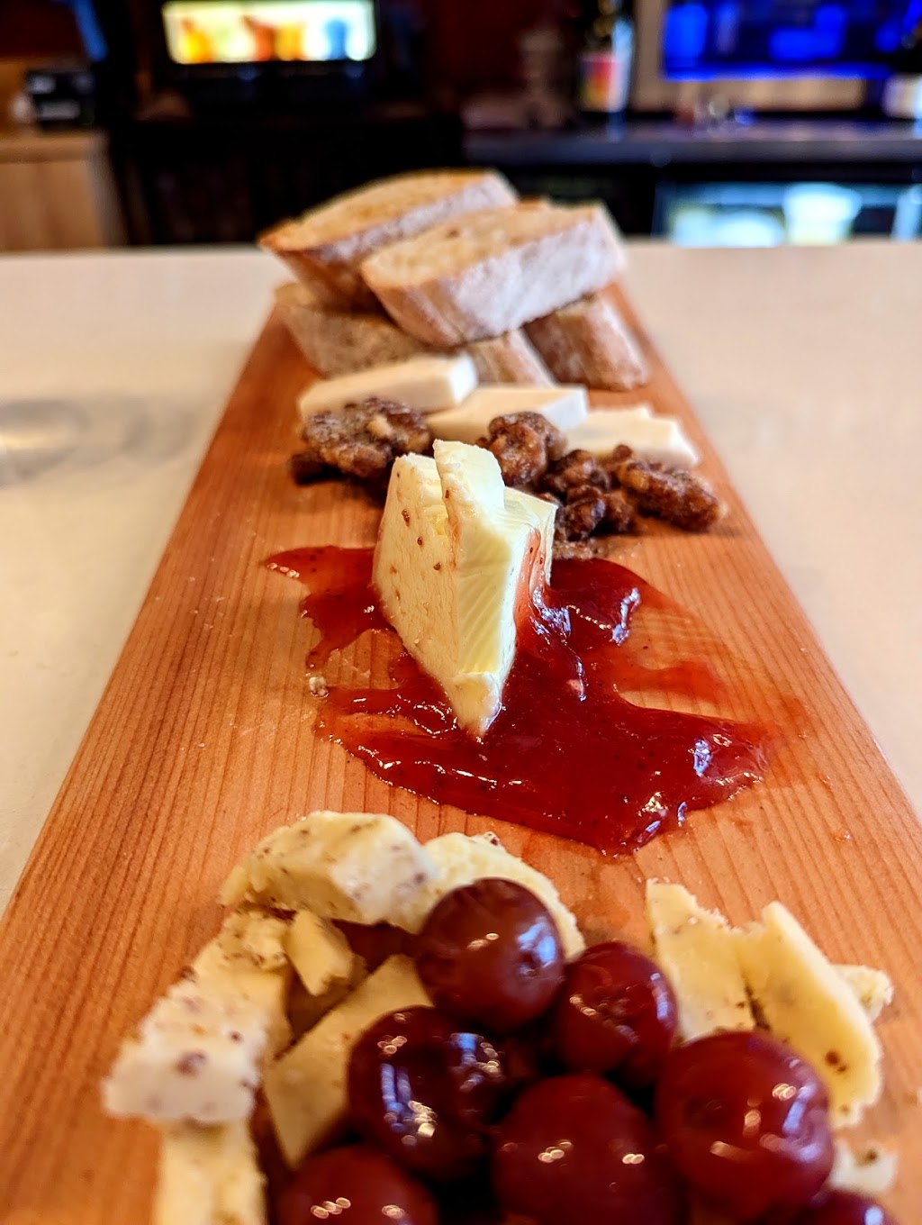 Corkscrew Wine & Cheese | restaurant | 3908 Farnam St, Omaha, NE 68131, USA | 4029333150 OR +1 402-933-3150