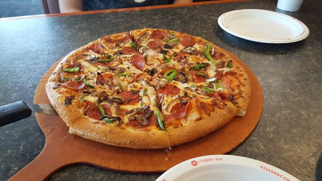 Pizza Hut | restaurant | 5366 New Cut Rd, Louisville, KY 40214, USA | 5023632608 OR +1 502-363-2608