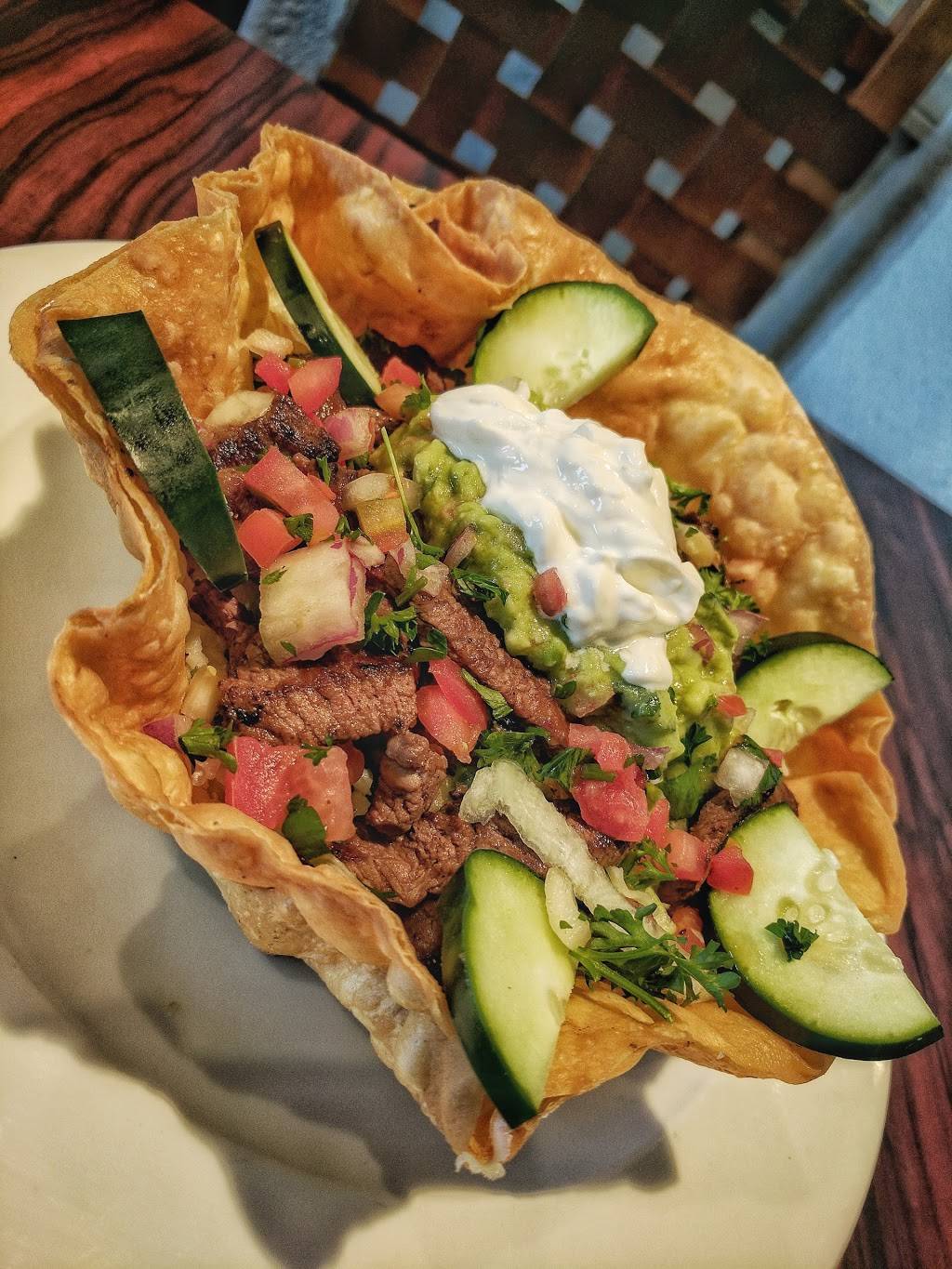 The Mexican Village Restaurant | night club | 3668 Beverly Blvd, Los Angeles, CA 90004, USA | 2133850479 OR +1 213-385-0479