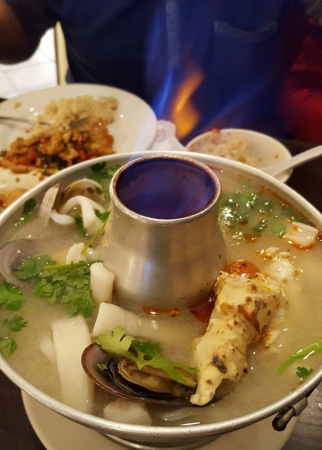 Vim Thai 4 (Melrose) | restaurant | 5784 Melrose Ave, Los Angeles, CA 90004, USA | 3234642345 OR +1 323-464-2345