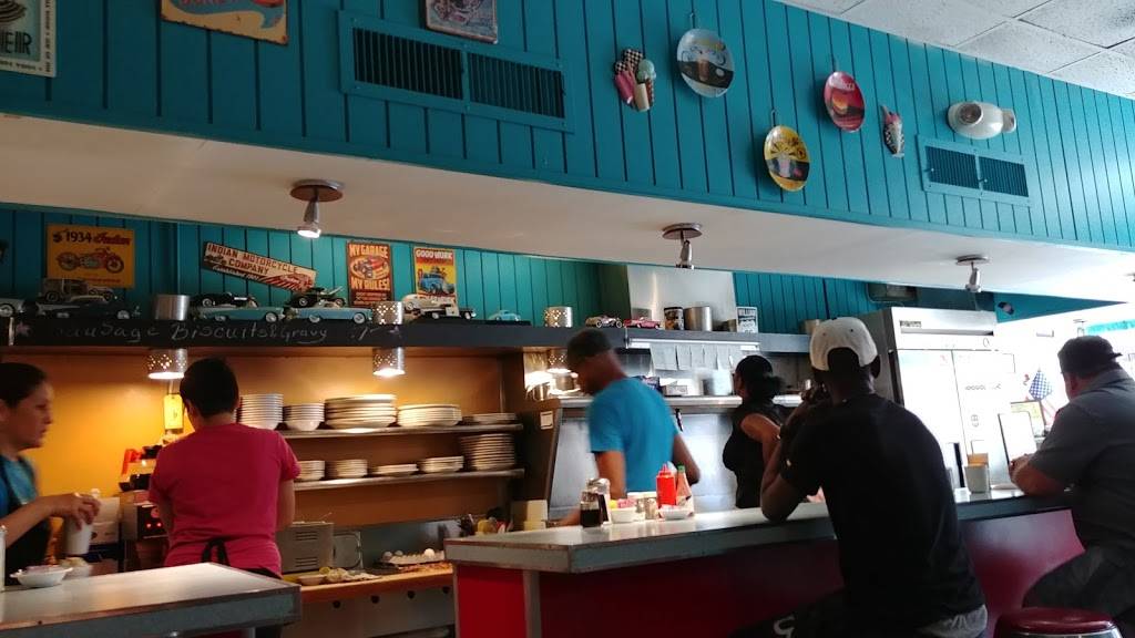 Lost in the 50s Diner | restaurant | 5512 Harford Rd, Baltimore, MD 21214, USA | 4102541639 OR +1 410-254-1639