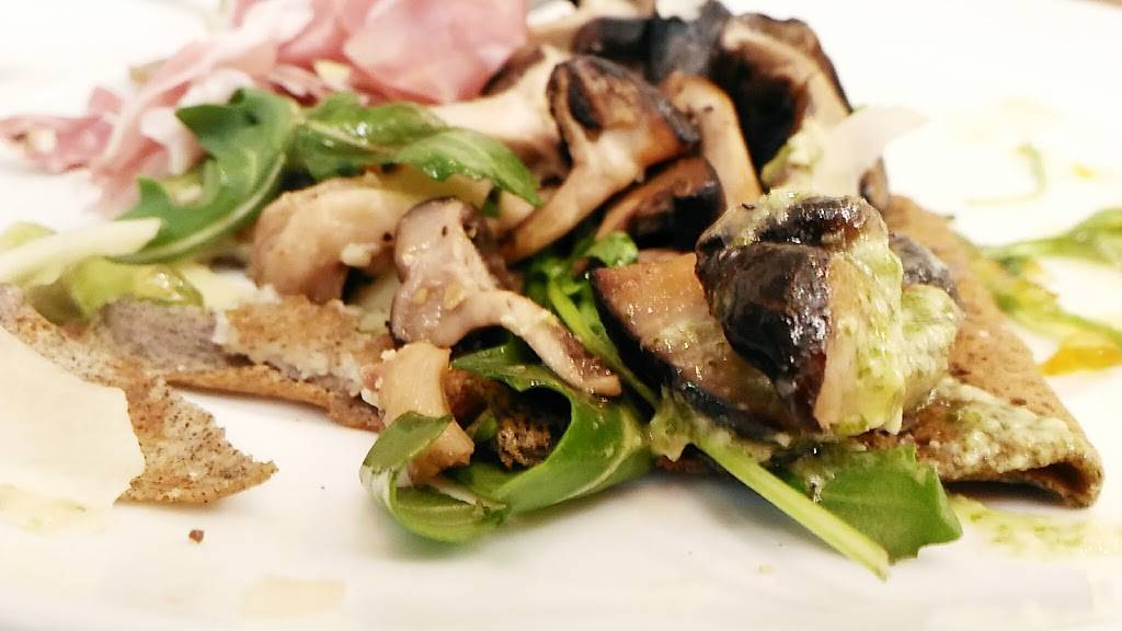 Whisk Crepes Cafe | cafe | 1888 Sylvan Ave F120, Dallas, TX 75208, USA | 4694071899 OR +1 469-407-1899