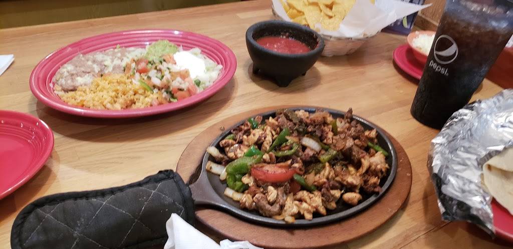 Las Trojas Mexican Restaurant & Grill | restaurant | 1905 N Jackson St # 800, Tullahoma, TN 37388, USA | 9314542262 OR +1 931-454-2262