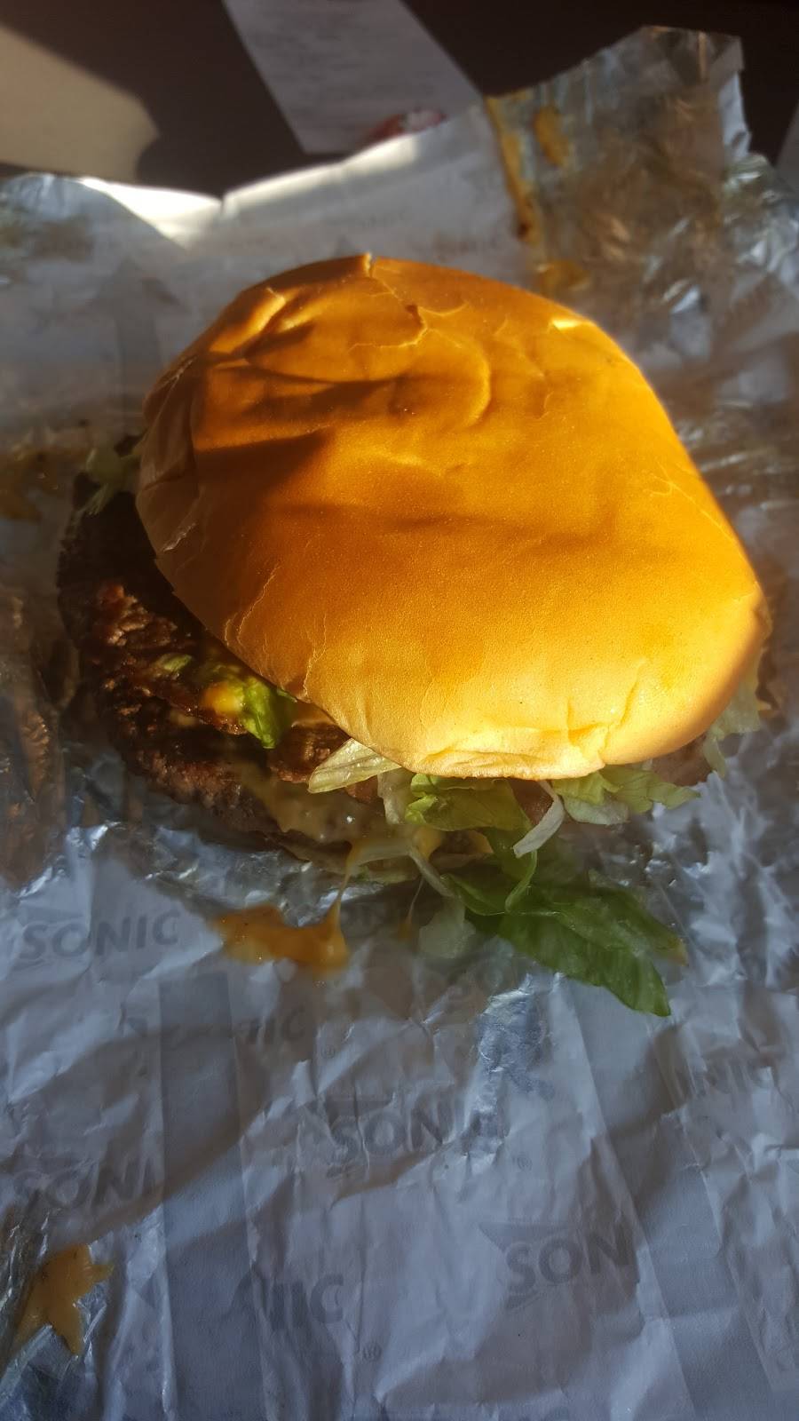 Sonic Drive-In | restaurant | 1115 W Lincoln Hwy, DeKalb, IL 60115, USA | 8159010934 OR +1 815-901-0934