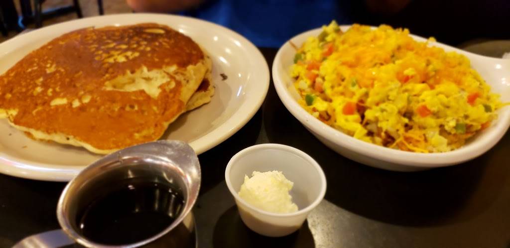 Lillys Kitchen Table | restaurant | 4008 Broadway, Grove City, OH 43123, USA | 6148010771 OR +1 614-801-0771