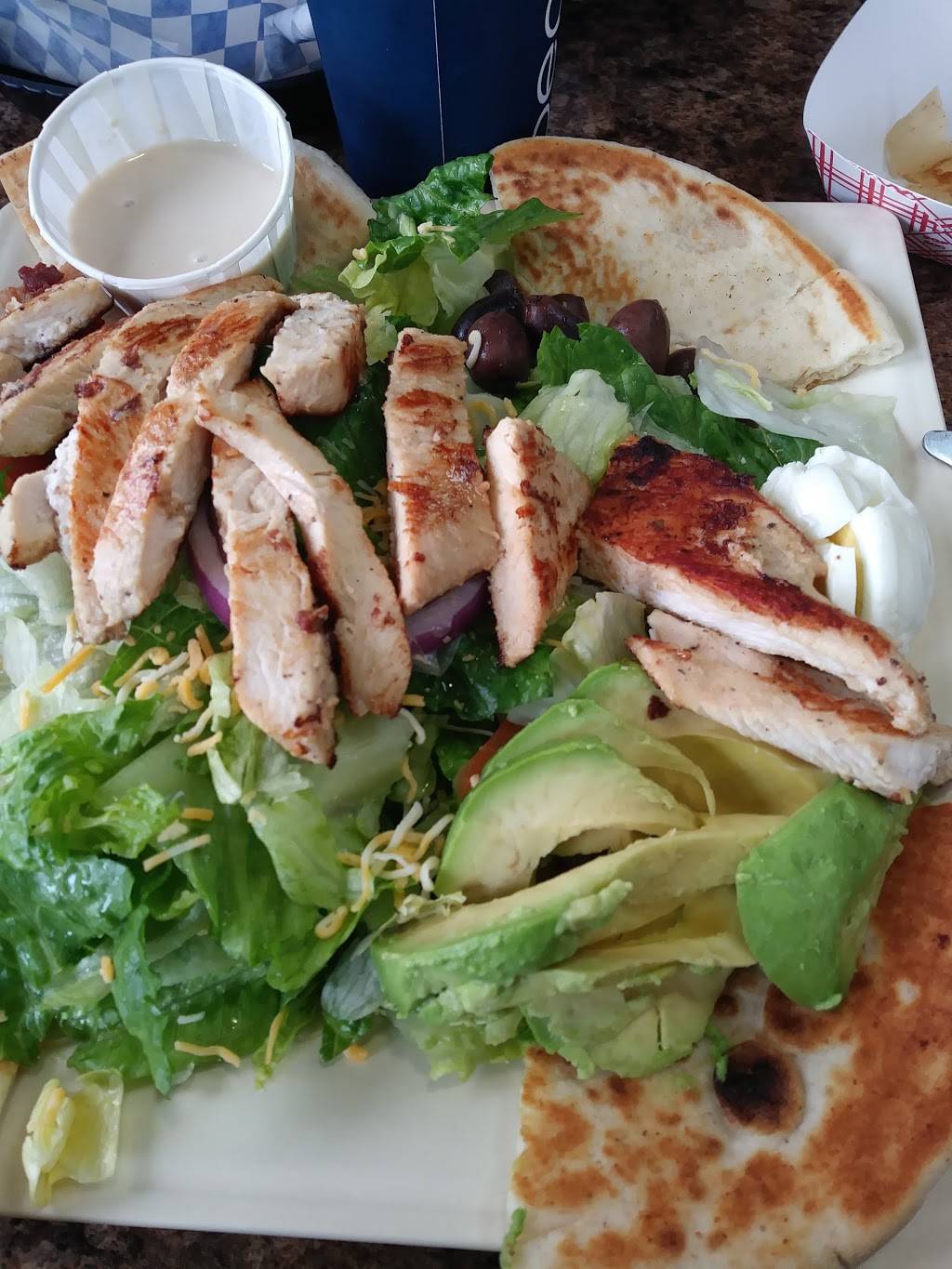 Gus Jr | restaurant | 295 E Redlands Blvd, San Bernardino, CA 92408, USA | 9098258219 OR +1 909-825-8219