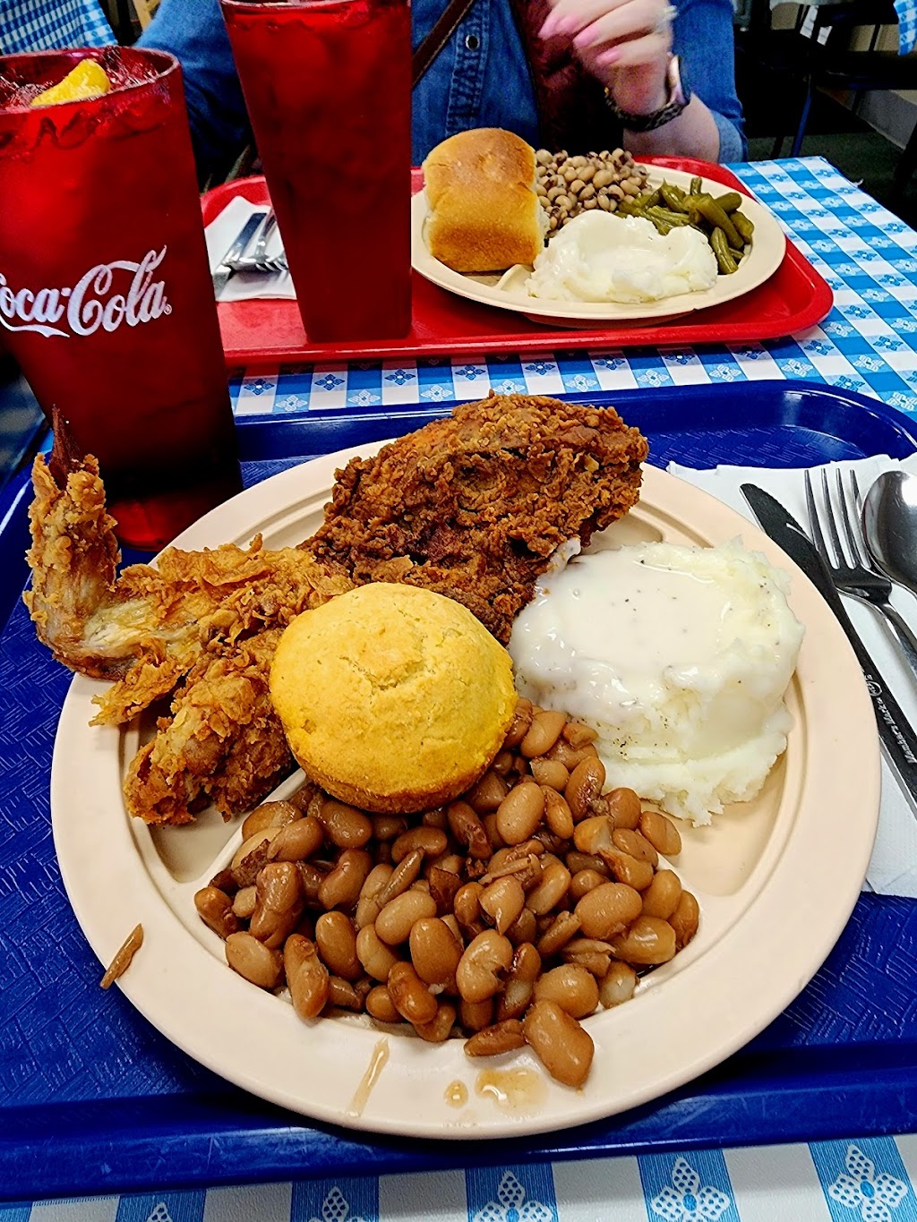 Bobbys Country Cookin | restaurant | 301 N Shackleford Rd Suite E1, Little Rock, AR 72211, USA | 5012249500 OR +1 501-224-9500