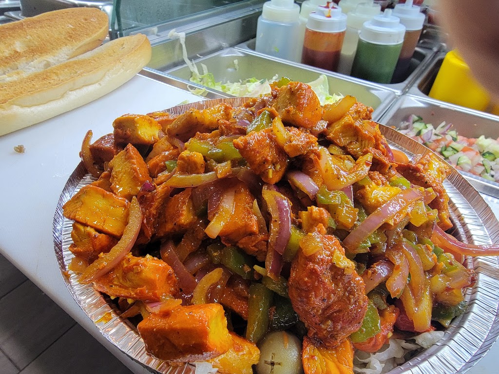 Halal Munchies | restaurant | 252-13 Union Tpke, Queens, NY 11426, USA | 7184135159 OR +1 718-413-5159
