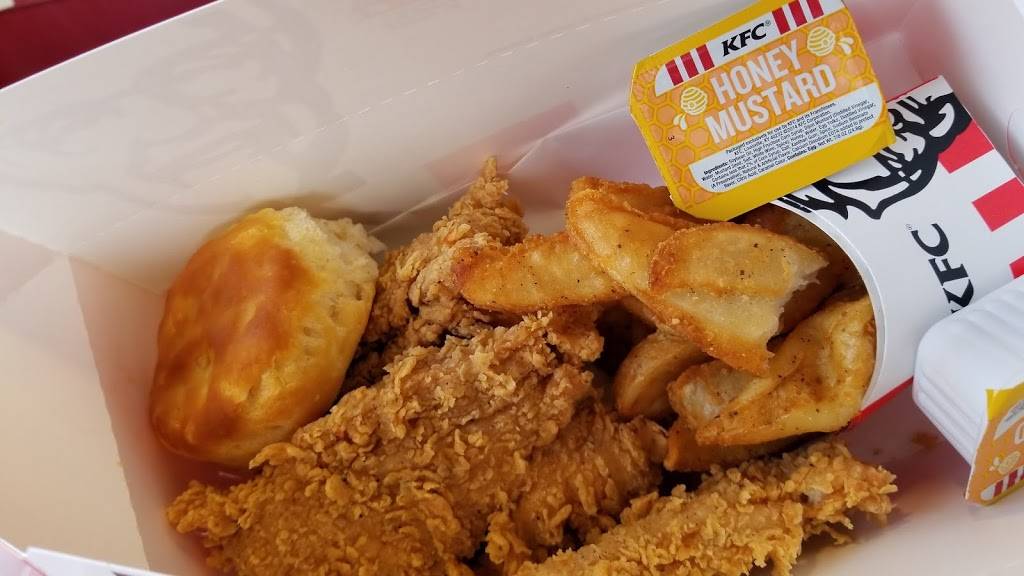 KFC | restaurant | 325 W IL-173, Antioch, IL 60002, USA | 8473950555 OR +1 847-395-0555