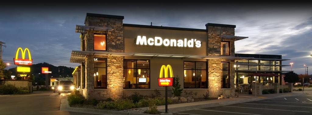 McDonalds | cafe | 2701 Montgomery St, Savannah, GA 31405, USA | 9122335508 OR +1 912-233-5508