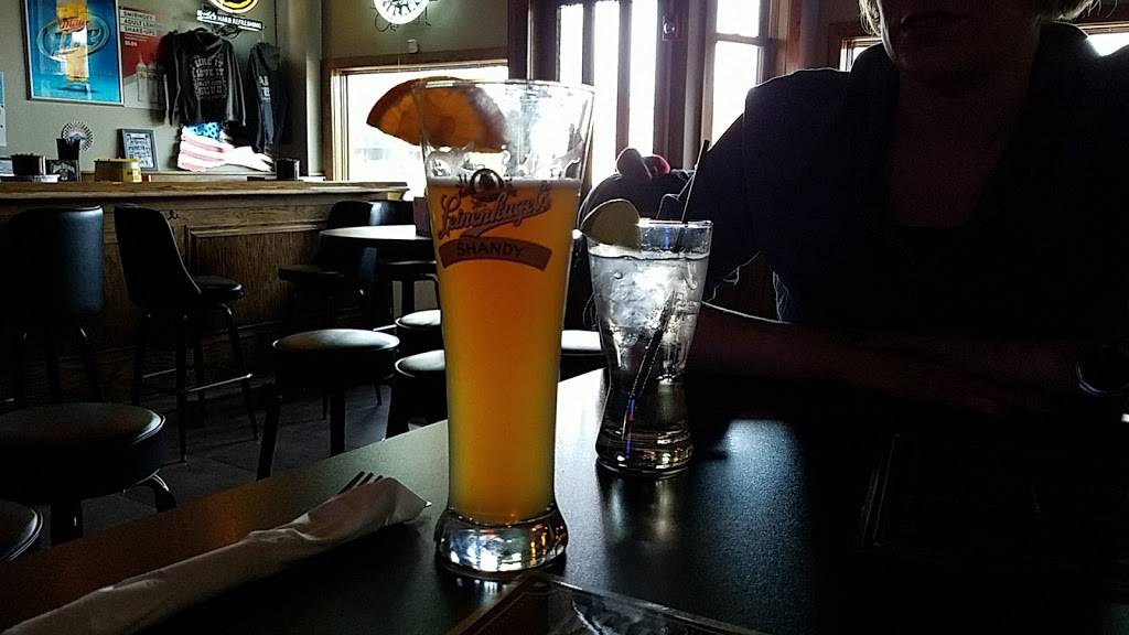 Main Street Pub and Grill | restaurant | 1 N Main St, Sandwich, IL 60548, USA | 8155702315 OR +1 815-570-2315