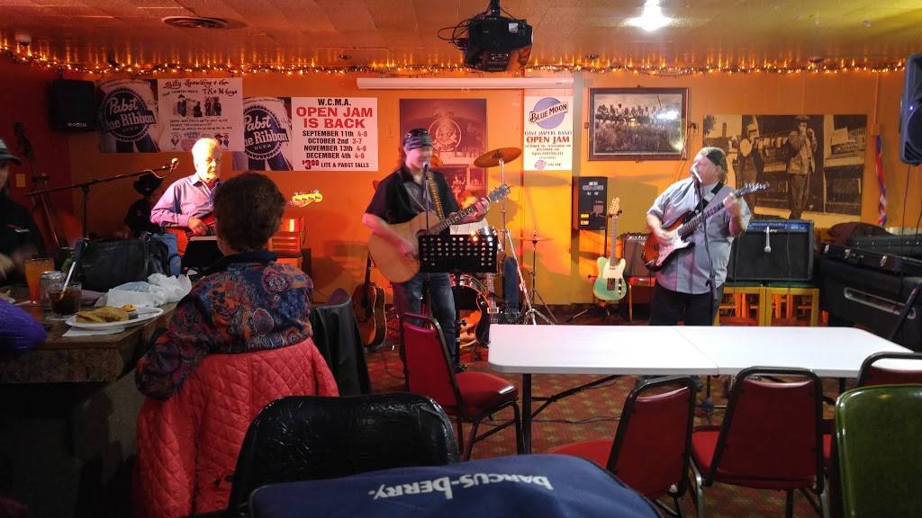 Dopps Bar & Grill | restaurant | 1753 S 68th St, West Allis, WI 53214, USA | 4142571400 OR +1 414-257-1400