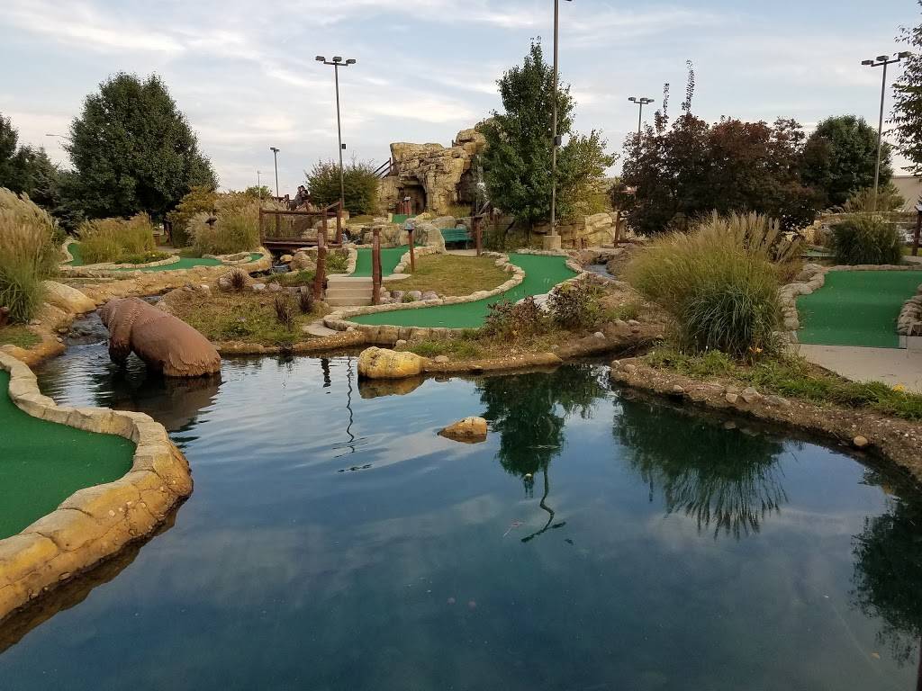 Wilderness Falls | meal takeaway | 145 Clow International Pkwy, Bolingbrook, IL 60490, USA | 6303788888 OR +1 630-378-8888