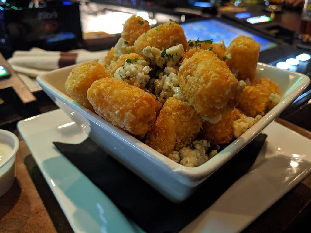 The Bar @ Bermuda & St. Rose | restaurant | 11624 Bermuda Rd, Henderson, NV 89052, USA | 7022693177 OR +1 702-269-3177