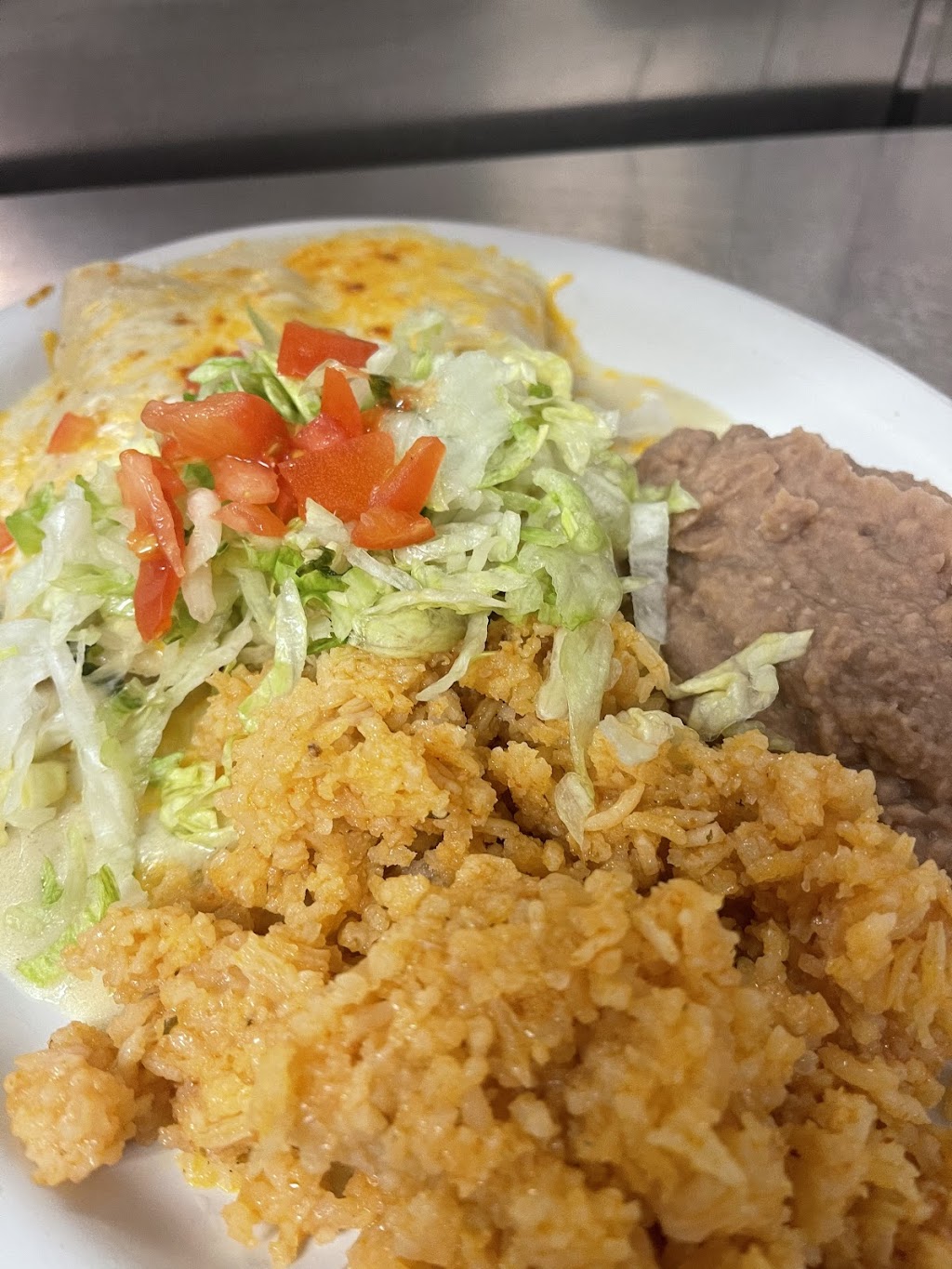 Vecinos Mexican Grill and Cantina | restaurant | 385 W 4th Ave d, Severance, CO 80550, USA | 9706884808 OR +1 970-688-4808
