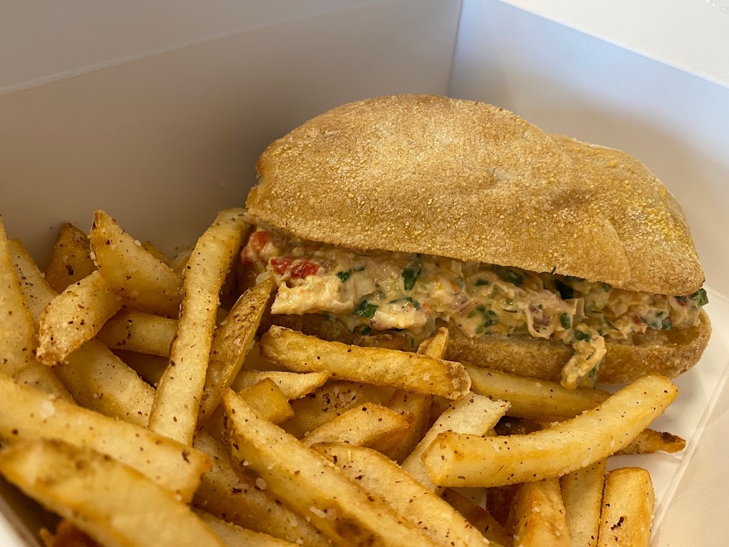 La Bodega Rotisserie and Goods | restaurant | 208 W Eighth St, Dallas, TX 75208, USA | 9452338225 OR +1 945-233-8225