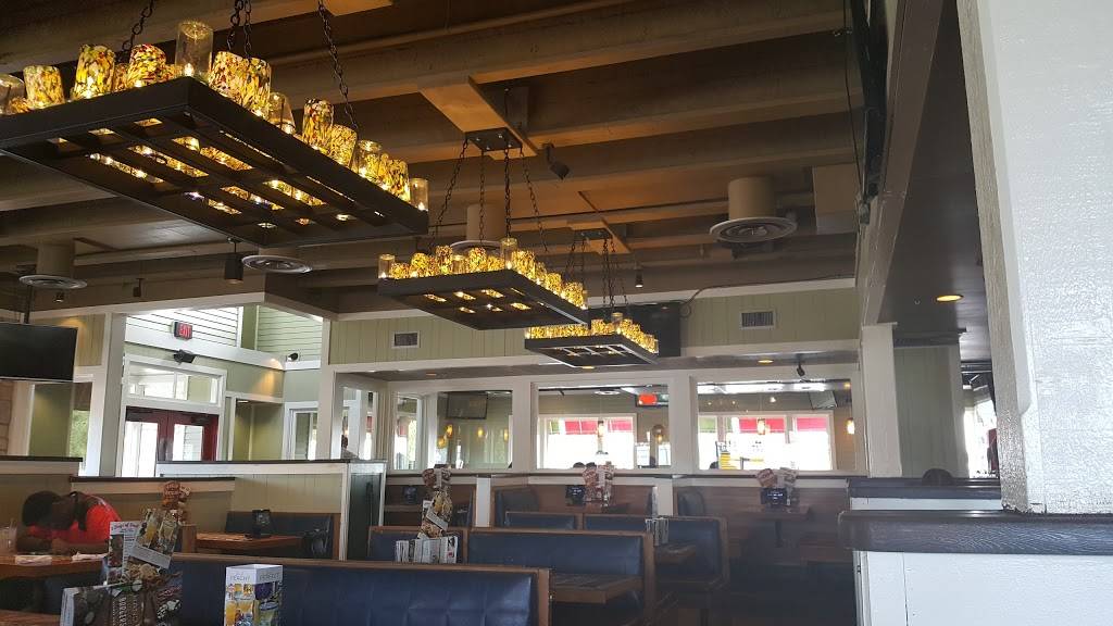 Chilis Grill & Bar | meal takeaway | 2610, 9720 Ridgeland Ave, Chicago Ridge, IL 60415, USA | 7084249866 OR +1 708-424-9866