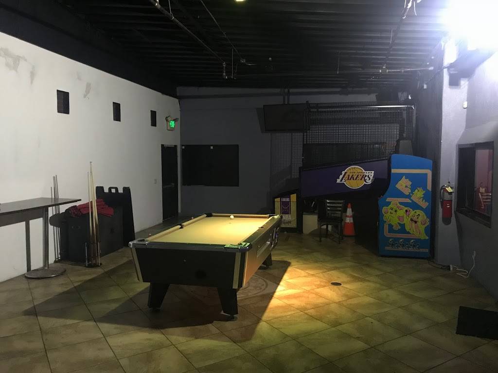 Vlive LA Double Play | restaurant | 1957 E Del Amo Blvd, Rancho Dominguez, CA 90220, USA | 5625534751 OR +1 562-553-4751